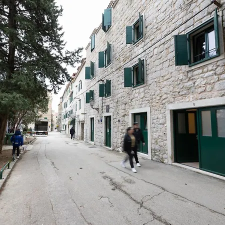 Korta Apartment *